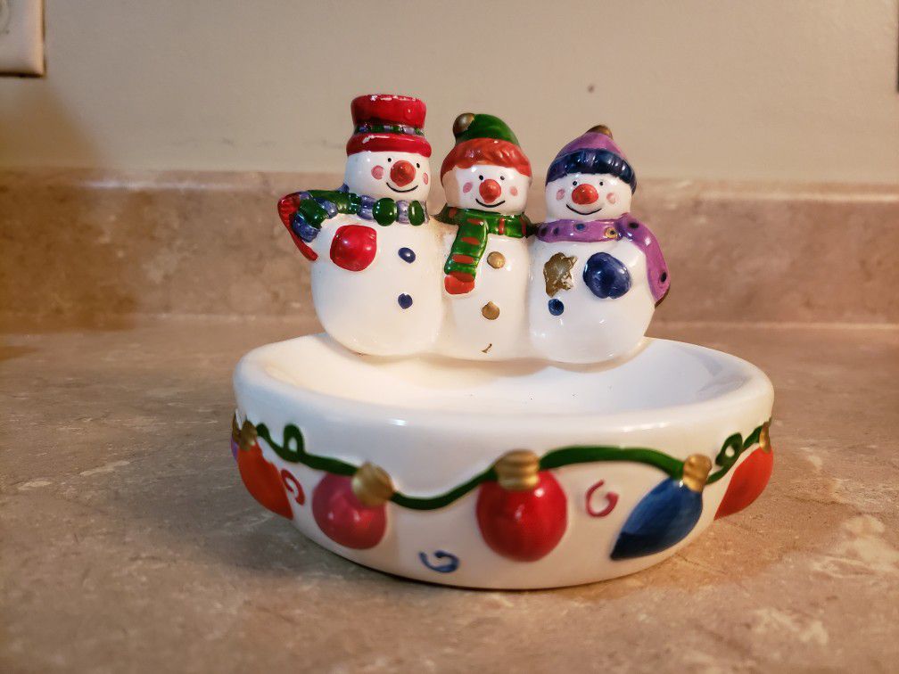 Small snowman candy dish