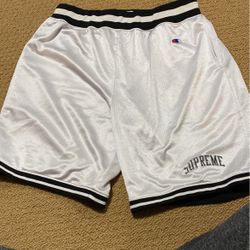 Supreme Short