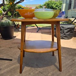MCM Streamline Modern Vintage End Table