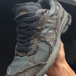 New balance 2002R 