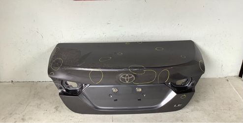 2018-2024 Toyota Camry trunk (12O)