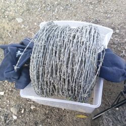 Barbed Wire, Complete Roll! 