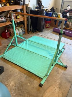Adjustable Gymnastics Bar and Mat