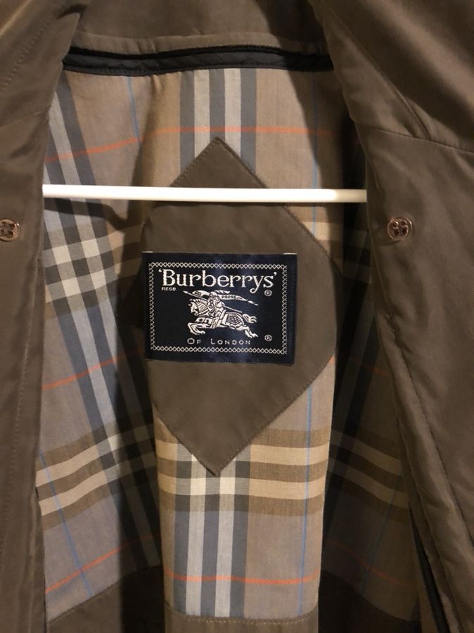 Authentic Burberry’s Trench Coat Rain Jacket