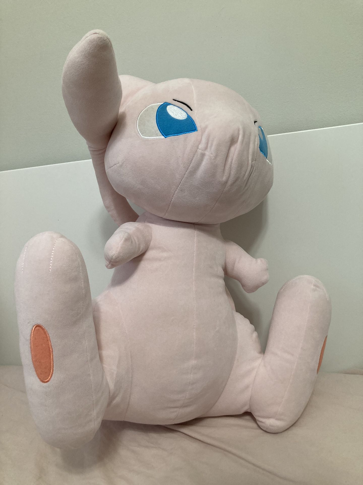 Pokémon Mew Large plush 24in Dragon White Type Big Size Doll Cute Kid Game Two 