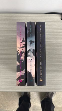 Olivia Wildstein bookish box books