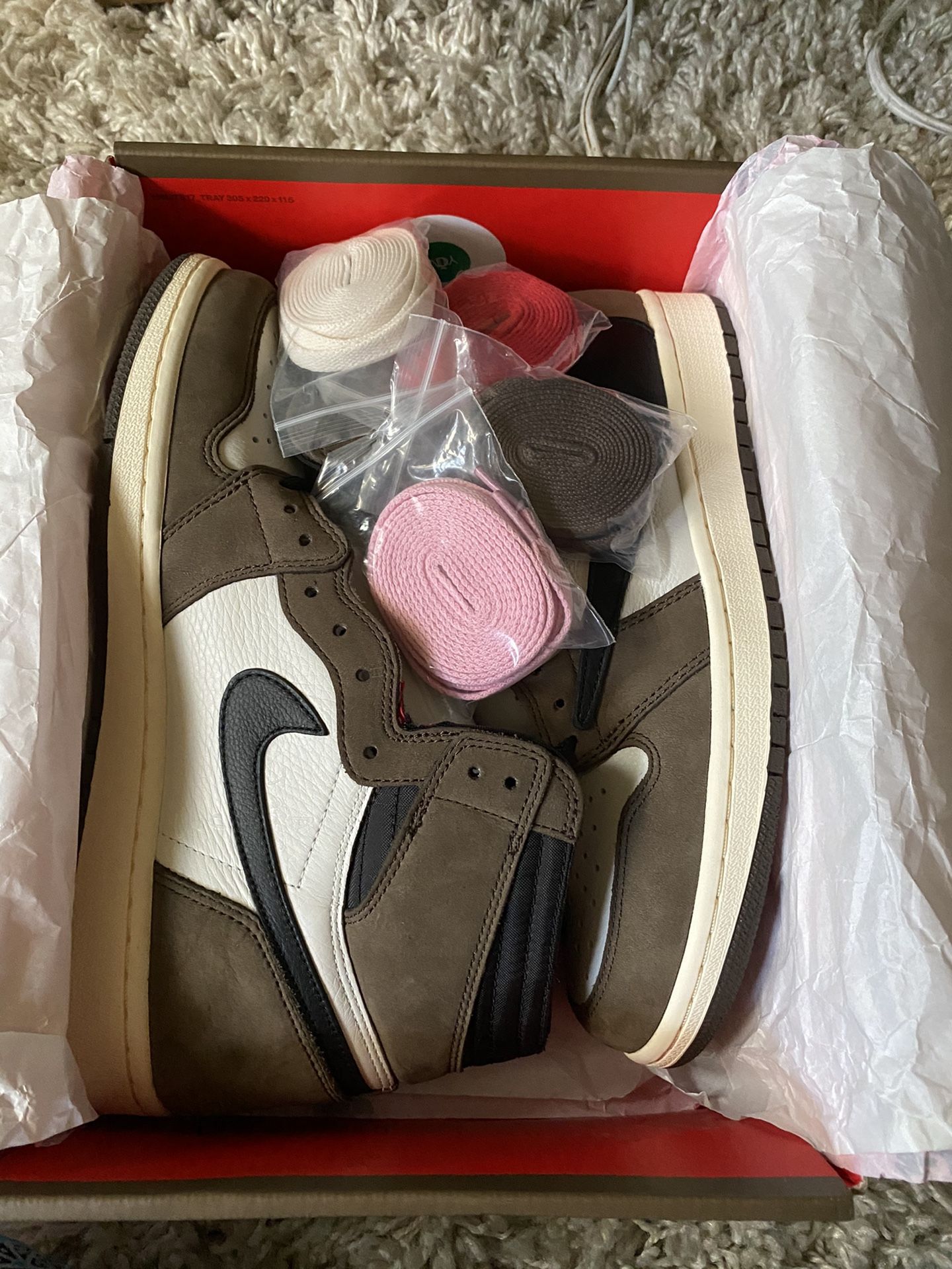 Travis Scott 1’s Size 9 (with receipt)
