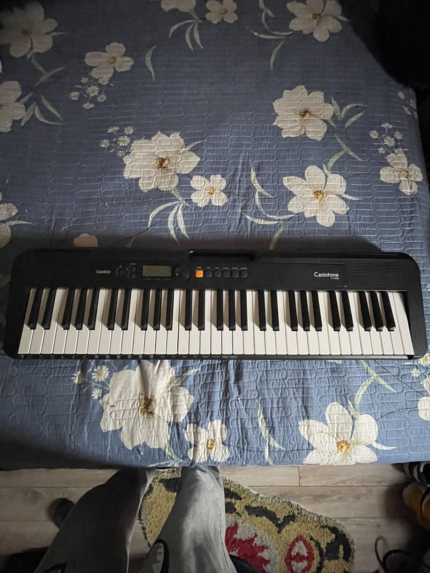 Casiotone CT-S200