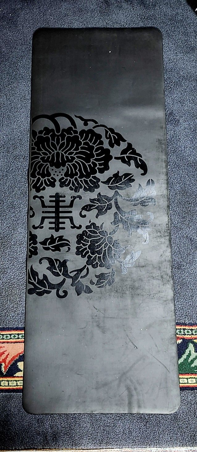 Gaiam Latex Free Performance Longer/Wider Dry-Grip Yoga Ma