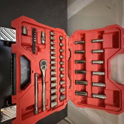 Craftsman Socket And Ratchet Set