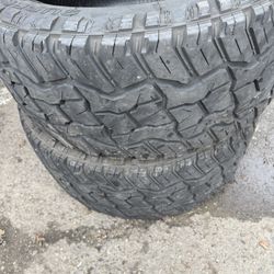 Set Of Tires Supremax R/T 33X12.50X22 
