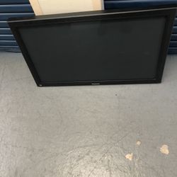 PANASONIC 42” TV With MOUNT 🔥🔥🔥🔥