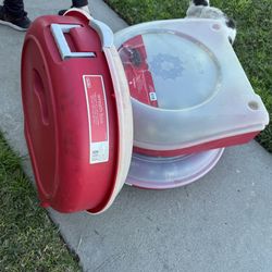 18” Christmas Wreath with plastic case- 3 different wreaths available see pictures 