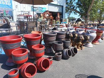 Planters, Pottery, Yard, Lawn and Garden Art