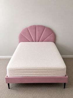 Pink upholstered bed frame+ KOANTTI mattress (full size)