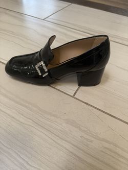 Stuart Weitzman crystal Geo Buckle Loafer Pump Patent Black