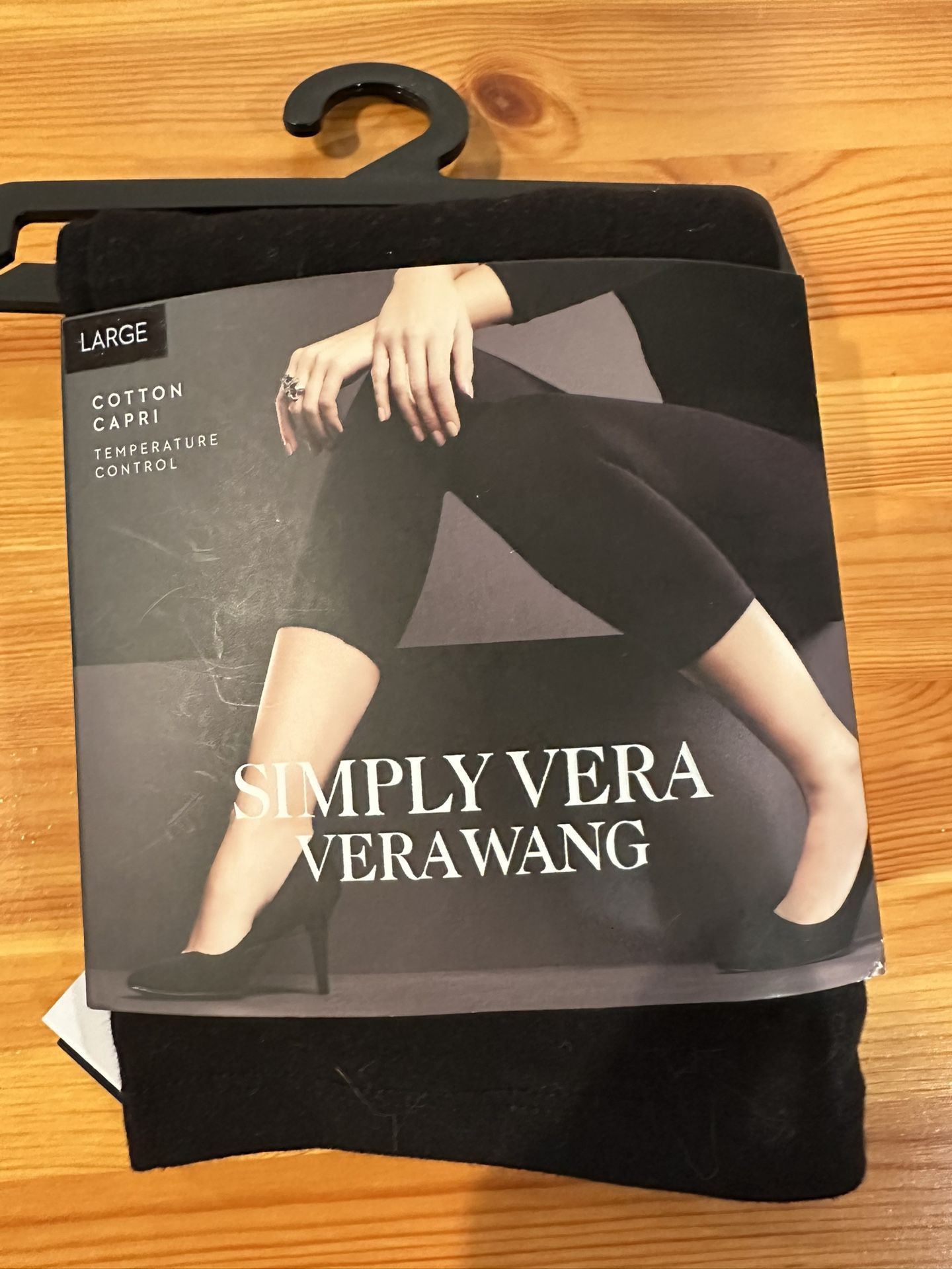 Vera Wang Capri