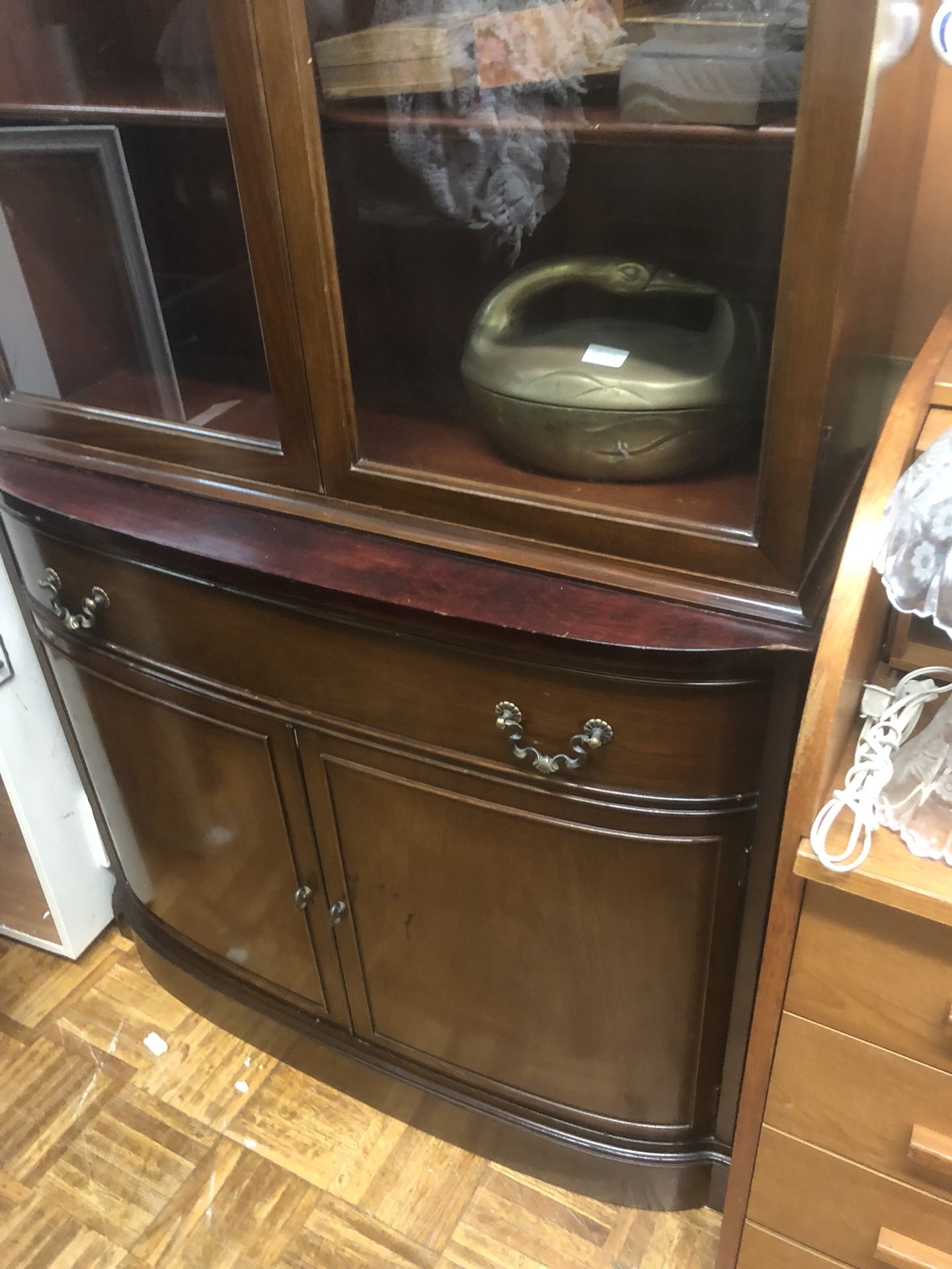 Vintage antique china cabinet pick up la Mesa