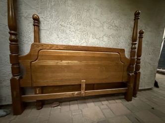 California king oak bed