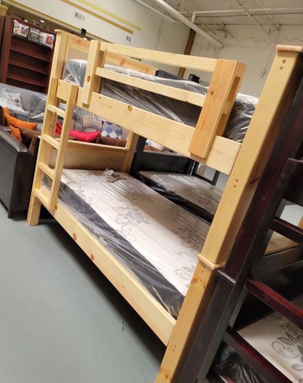 Twin-Twin Bunk Bed With Mattress 