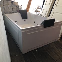 Whirlpool Tub