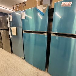 FRIGIDAIRE 18.3 CU FT TOP FREEZER REFRIGERATOR‼️