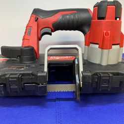 Milwaukee 2429-20 M12 Cordless Sub-Compact Band Saw (Tool Only)