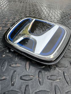 H Honda CRV Front Emblem