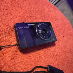 Samsung Digicam With Case