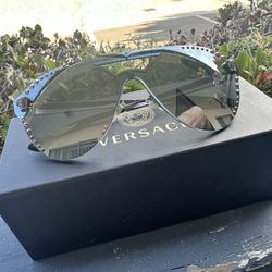 VERSACE SUNGLASSES NEW 