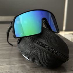 New Oakleys  Box, Pouch Cloth All Included
