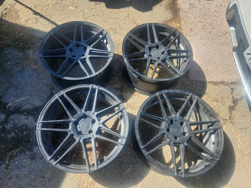 Ferrada F8-FR6 Forged 20x9