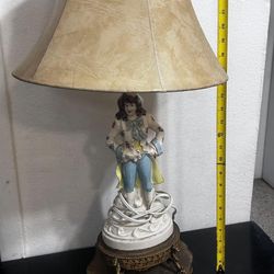 LÁMPARA ANTIGUA DE PORCELANA CON PLAFON