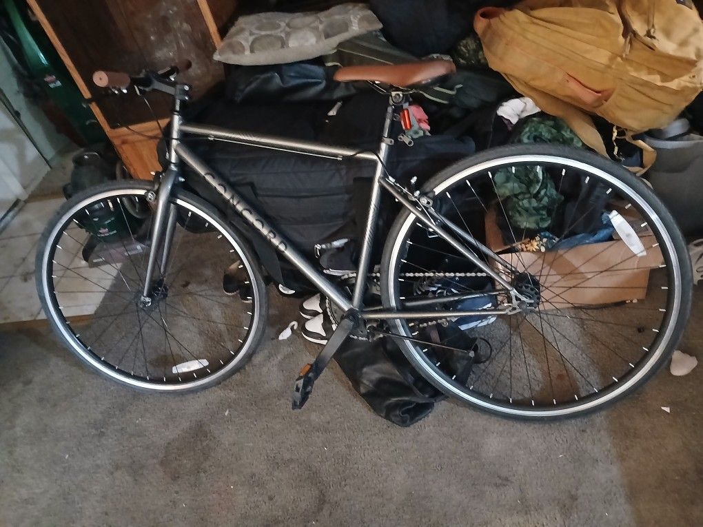 Concord Envoy Bike And Kent Shockwave