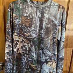 REDHEAD Realtree Longsleeve Pullover Lightweight Camo Performance Shirt S Exclnt