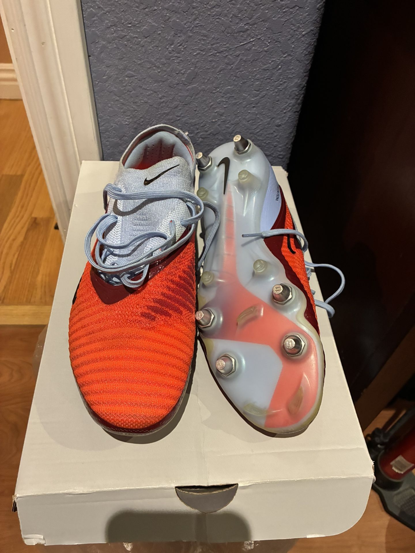 Nike Phantom 6 Low Elite Soft Ground Soccer Cleats