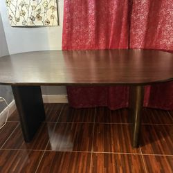 Mesa De Madera Muy Pesada Para Seis Sillas