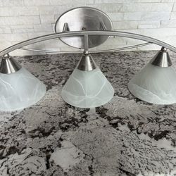 Bathroom light fixture