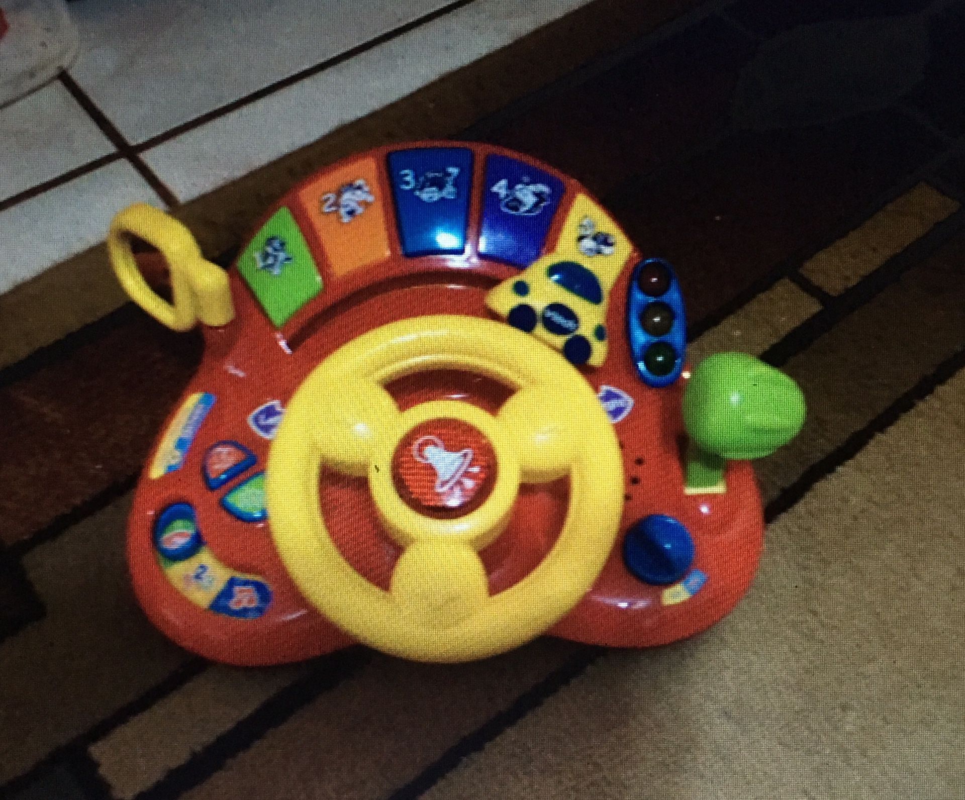 Discover and driver baby toy