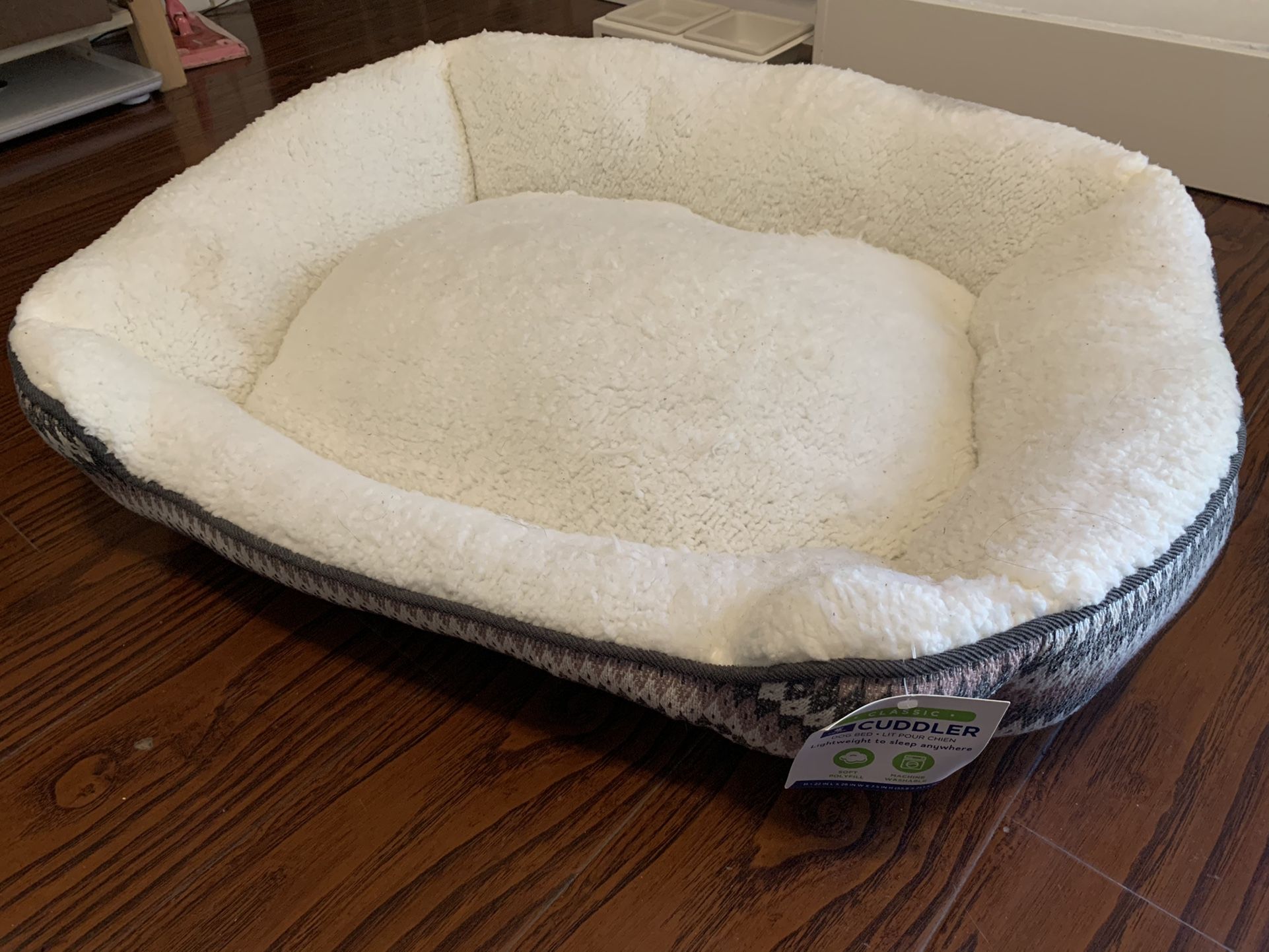 Top Paw Chevron Cuddler Dog Cat Pet Bed