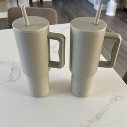 Simple Modern 40 oz Trek Tumbler with Handle and Straw Lid | Cup Holder Friendly Insulated Stainless Steel Travel Mug | Almond Birch