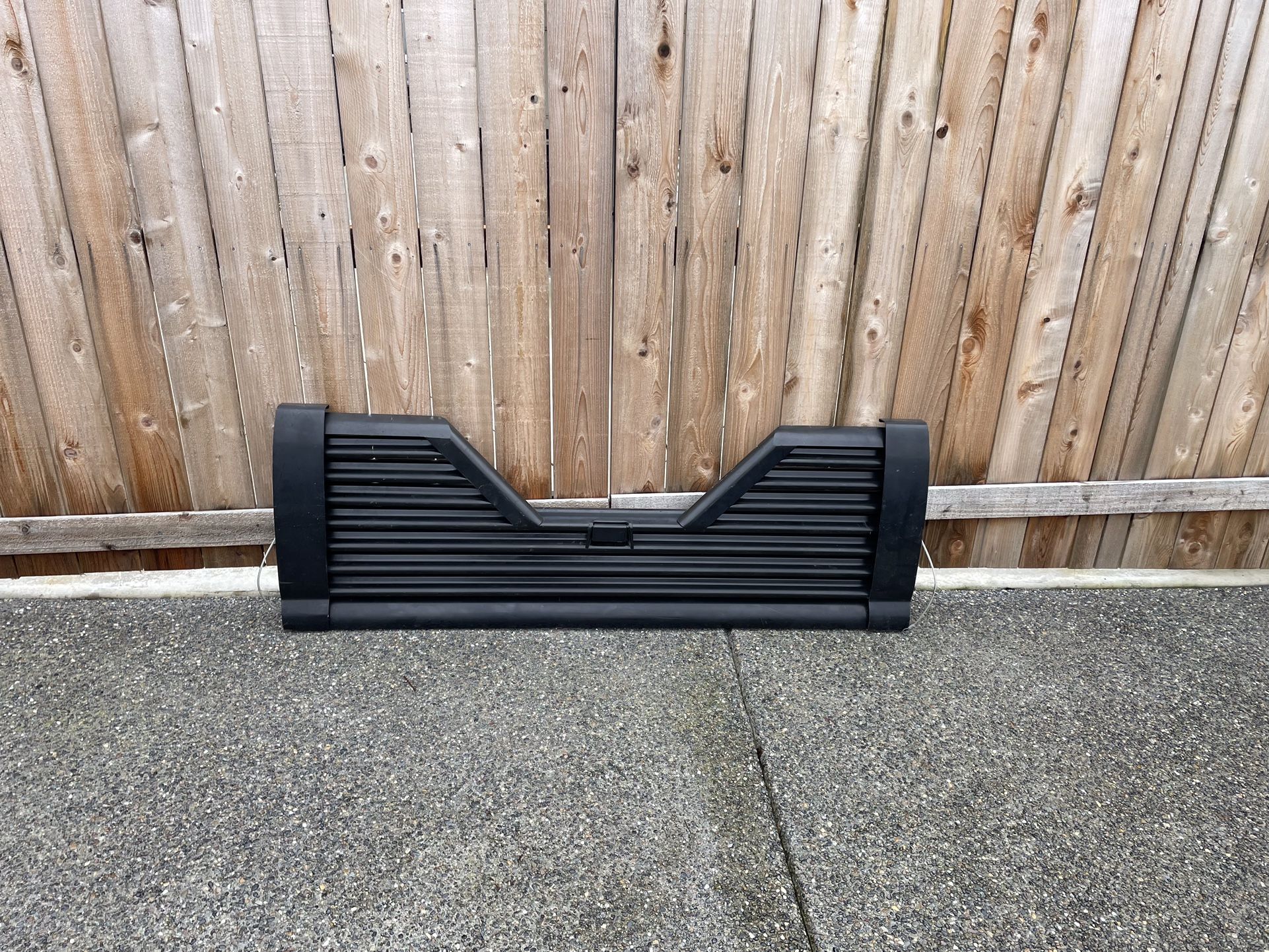 Louvered Tailgate for 5th Wheel