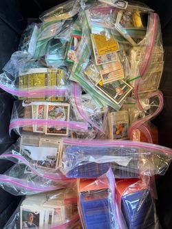 Vintage Baseball Card Collection – Large Lot