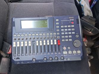 Korg D16 mixer