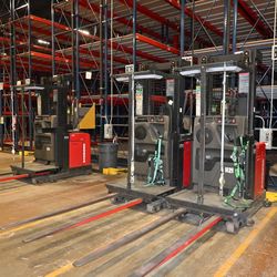 2018 Raymond Order Pickers - Model 550-0pc30TT