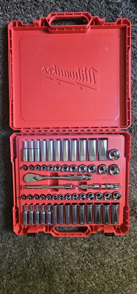 Milwaukee 3/8 Ratchet Set 56 Piece