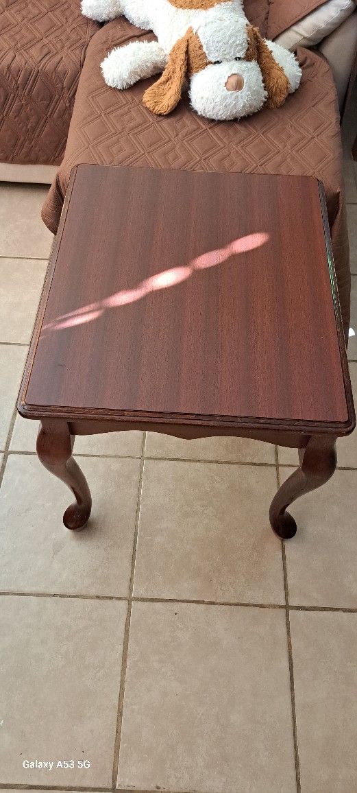 Cherry End TABLE/Side TABLE.
