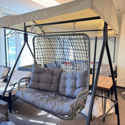 Garden Swing Seat Outdoor Double Swing Yard Iron Rattan Woven Swing Lazy Person Hanging Chair Indoor Balcony Garden Hanging Basket Swing Chair for Adu