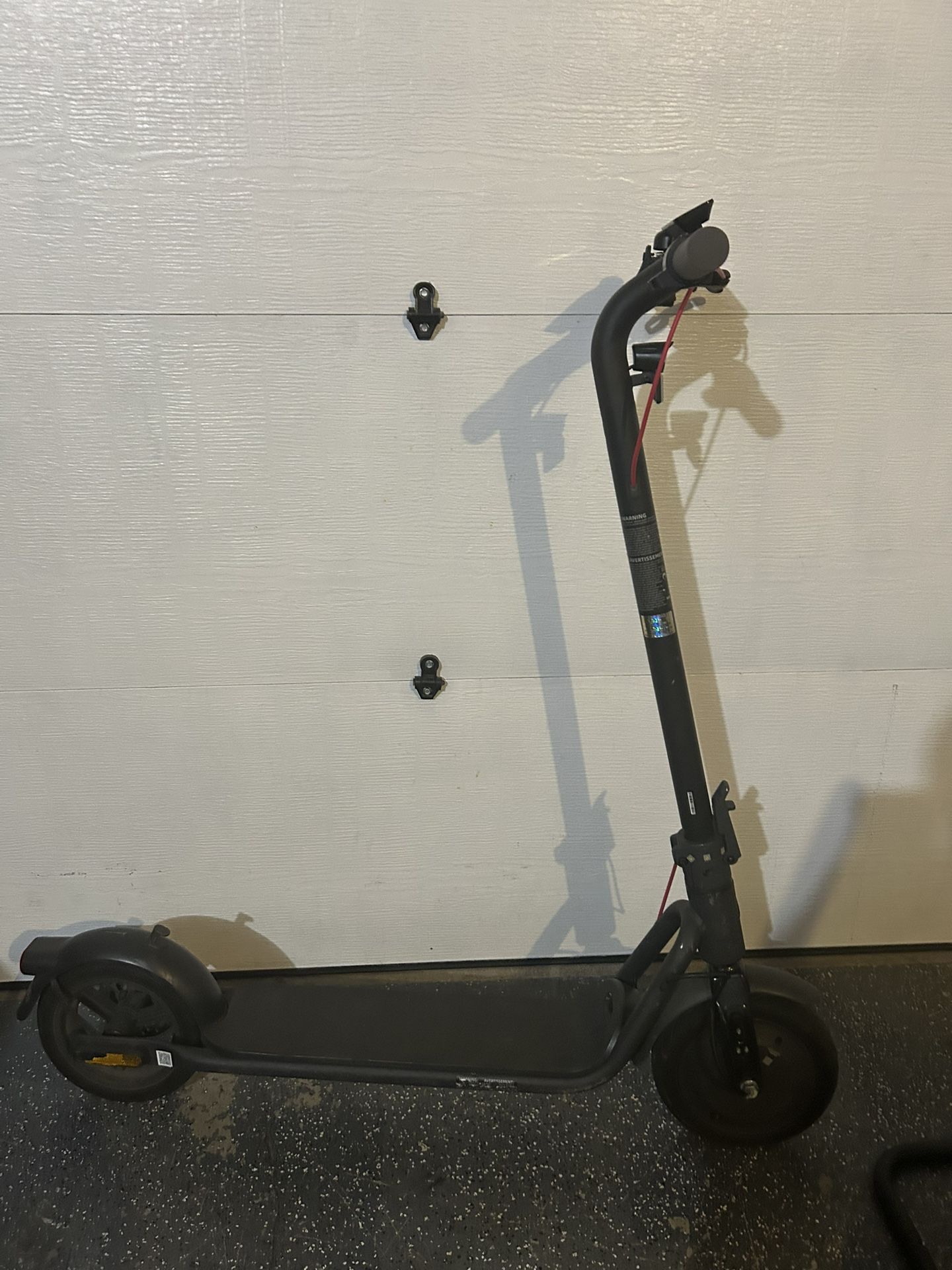 Navee V25/Electric Scooter-needs repair