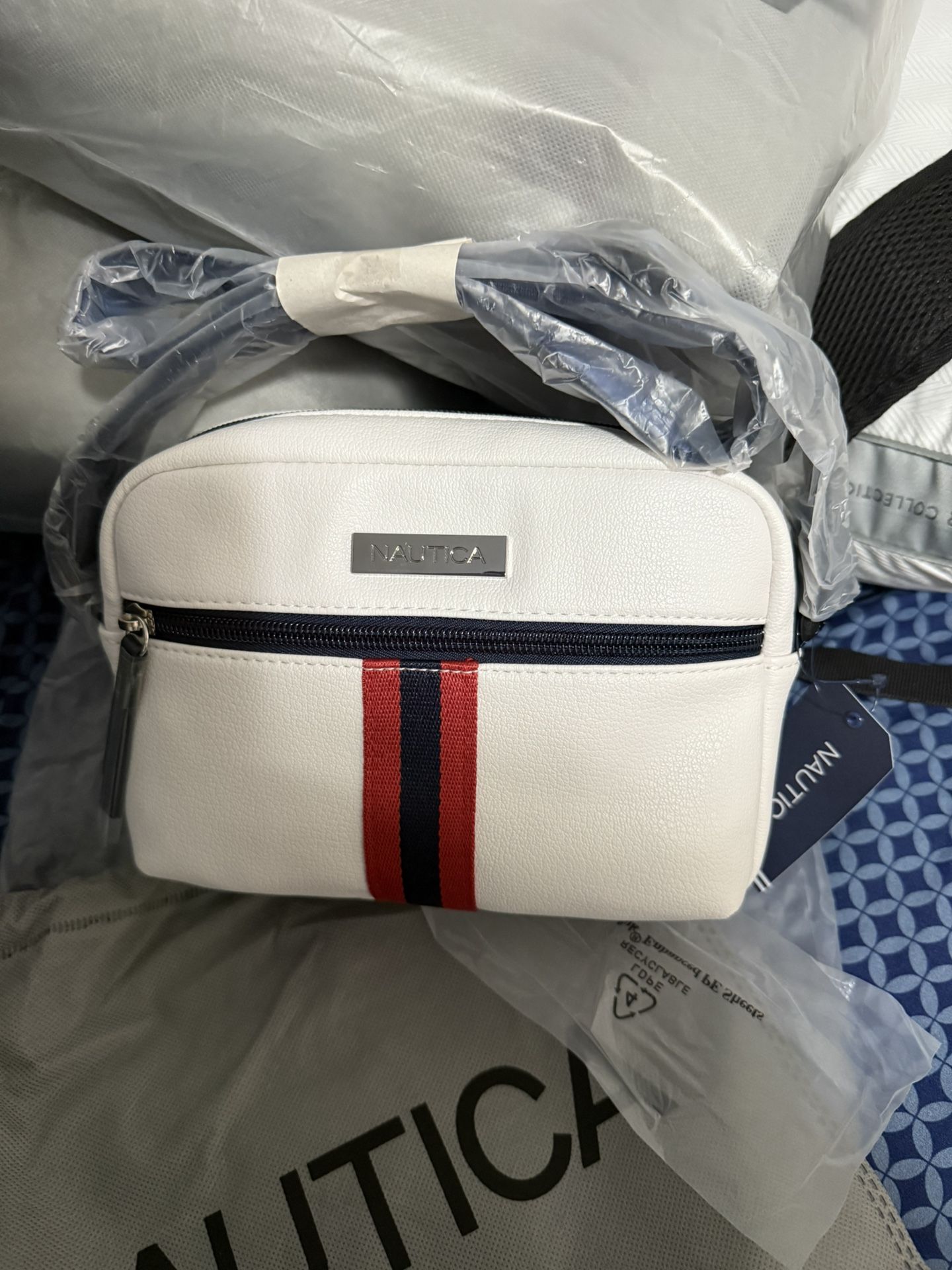 NWT Nautica Camera Xbody Bag